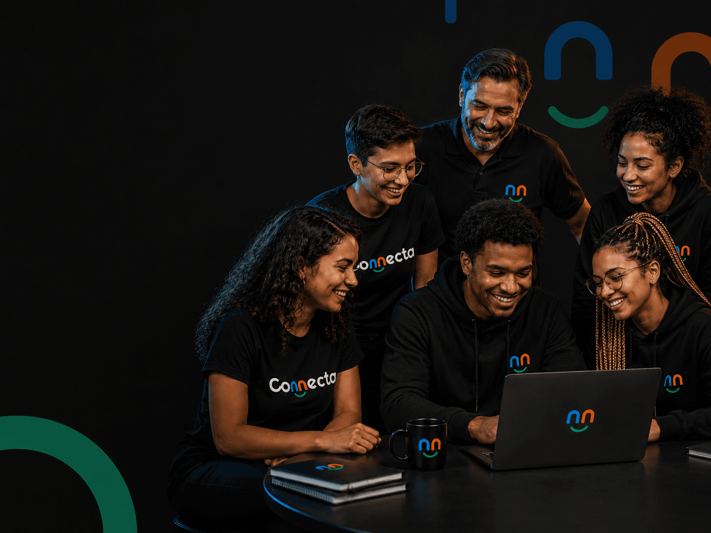 Pessoas se conectando ao futuro pelo Connecta